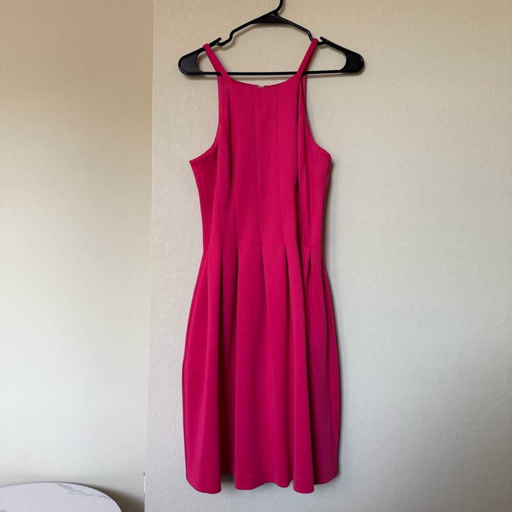 Calvin Klein Sleeveless Dress High Neck Pleated A-line
Hot Pink